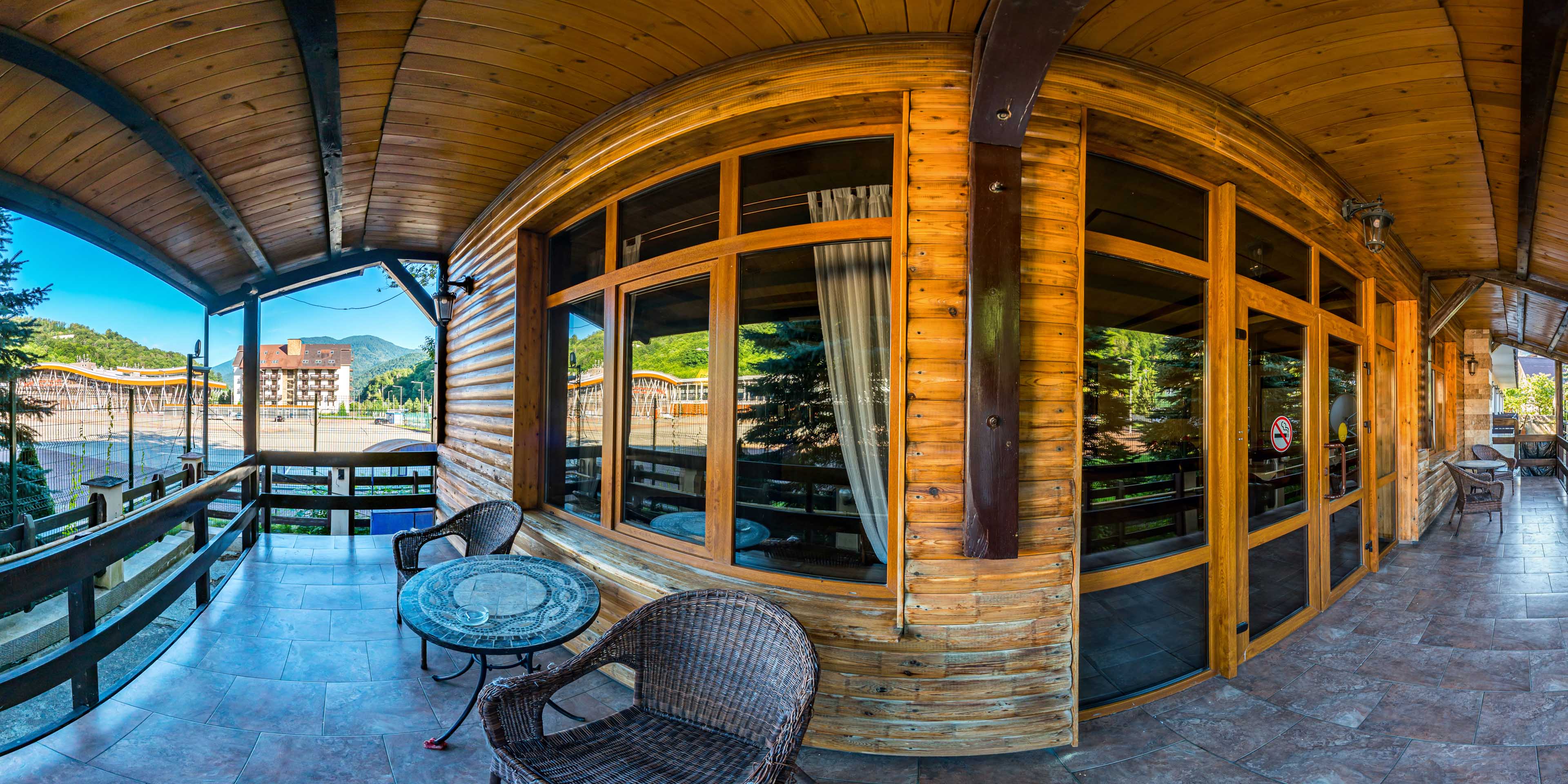 lobby-bar